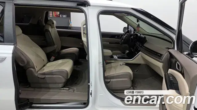 Kia Carnival 2021 — Фото 9/20