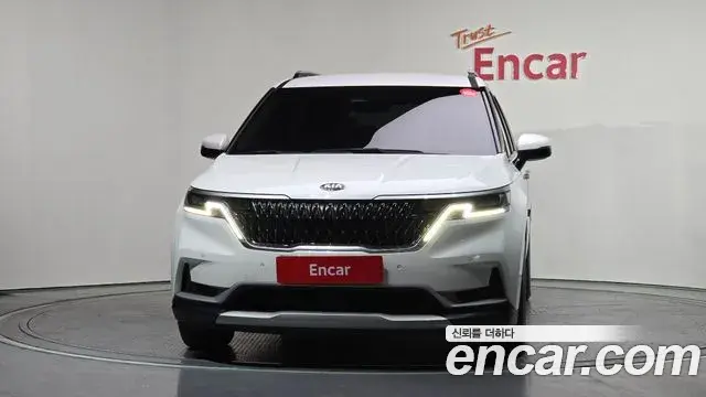 Kia Carnival 2020 — Photo 2/20