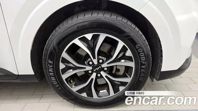 Kia Carnival 2020 — Photo 4/20