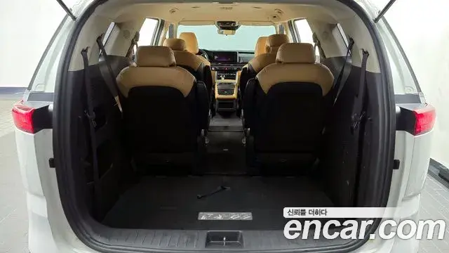 Kia Carnival 2020 — Photo 20/20