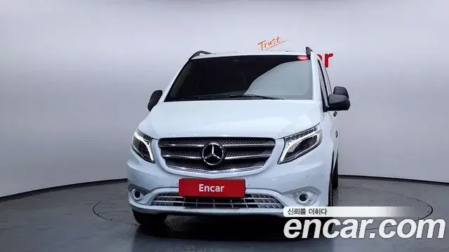 Mercedes-Benz V-Class 2020 — ფოტო 18/20