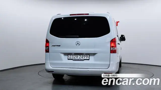 Mercedes-Benz V-Class 2020 — ფოტო 1/20