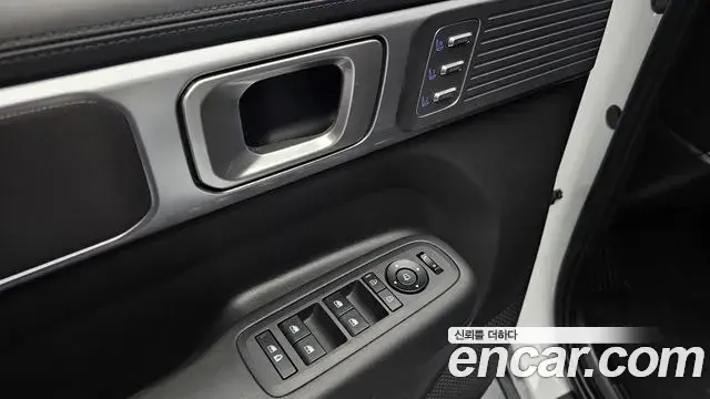 Hyundai Santa Fe 2023 — Şəkil 17/20