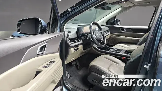 Kia Carnival 2024 — Şəkil 4/20