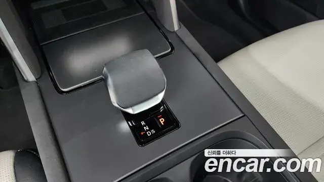 Land Rover Discovery Sport 2025 — Фото 9/20