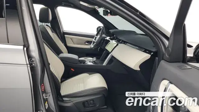 Land Rover Discovery Sport 2025 — Фото 11/20