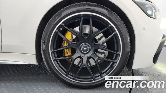 Mercedes-Benz AMG GT 2022 — Photo 13/20
