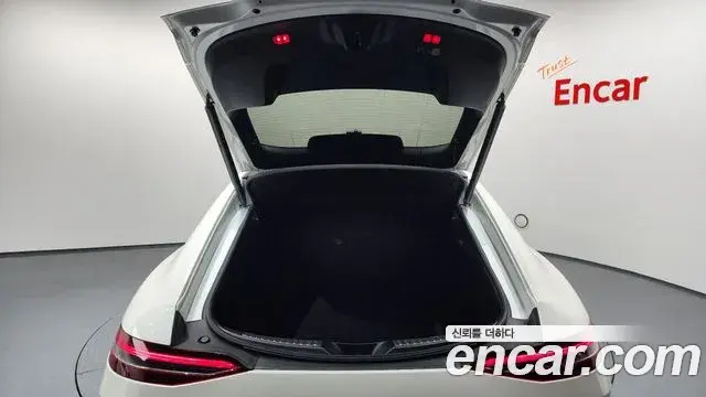 Mercedes-Benz AMG GT 2022 — Photo 15/20