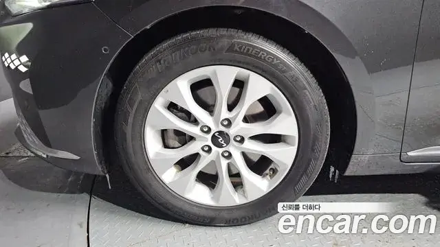Kia K8 2022 — ფოტო 11/20