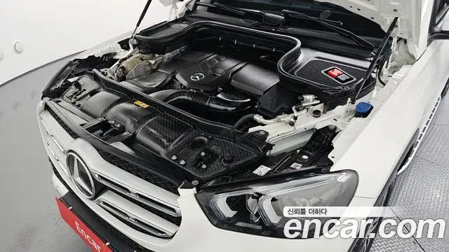 Mercedes-Benz GLE-Class 2019 — Şəkil 9/20