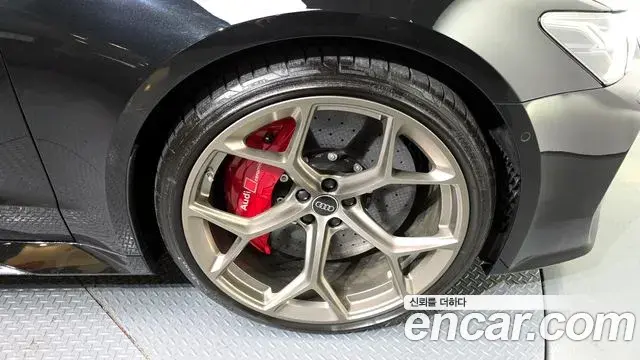 Audi RS7 2025 — ფოტო 1/20