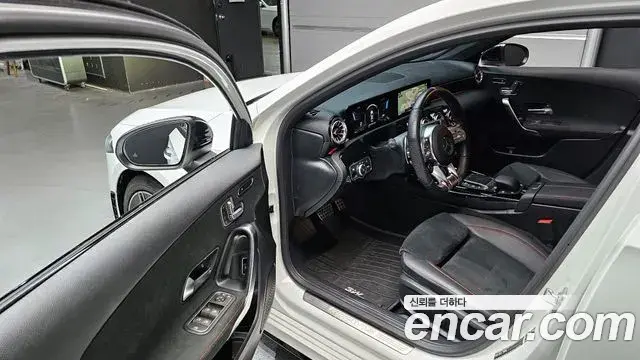 Mercedes-Benz A-Class 2022 — ფოტო 16/20