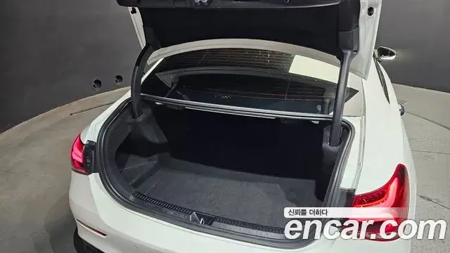Mercedes-Benz A-Class 2022 — ფოტო 19/20