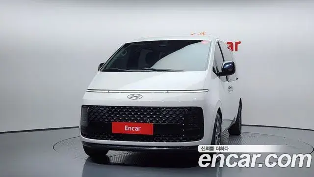 Hyundai Staria 2022 — ფოტო 4/20