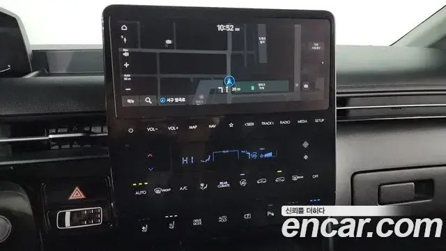 Hyundai Staria 2022 — ფოტო 14/20