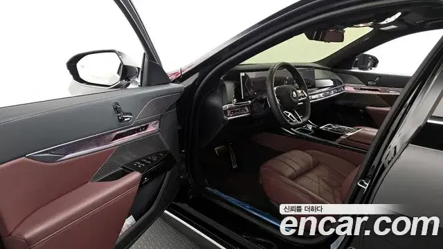 BMW 7 Series 2025 — Photo 11/20