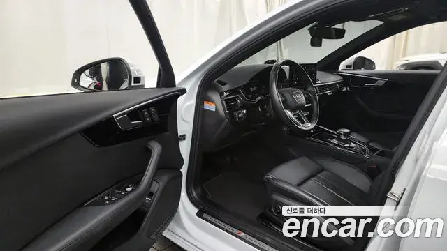 Audi A4 2021 — ფოტო 11/20