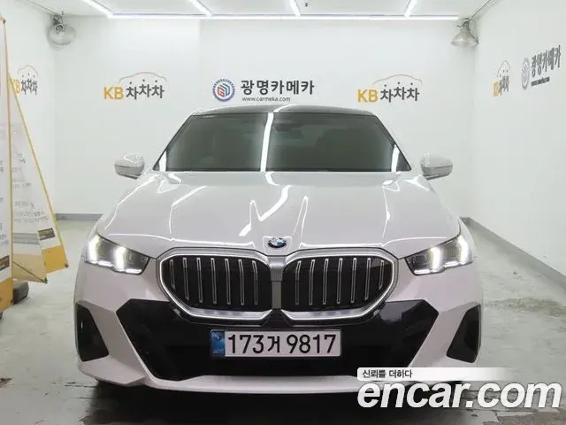 BMW 5 Series 2024 — ფოტო 5/20