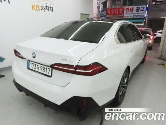 BMW 5 Series 2024 — ფოტო 13/20