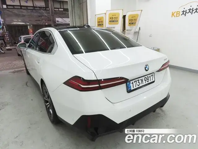 BMW 5 Series 2024 — ფოტო 3/20