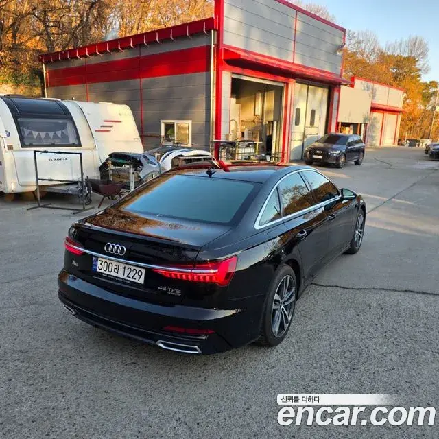 Audi A6 2022 — ფოტო 6/20