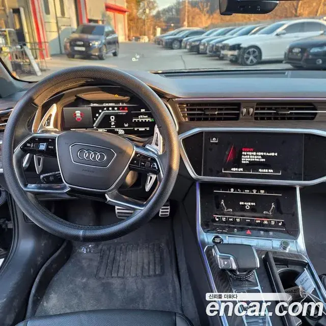 Audi A6 2022 — ფოტო 13/20