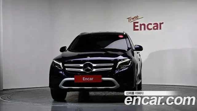 Mercedes-Benz GLC-Class 2018 — Photo 13/20