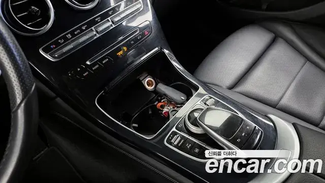 Mercedes-Benz GLC-Class 2018 — Photo 2/20