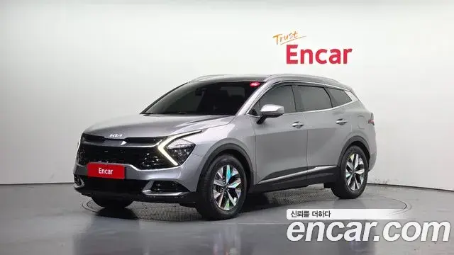 Kia Sportage 2021 — Фото 1/20
