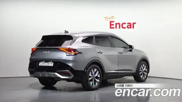 Kia Sportage 2021 — Фото 2/20