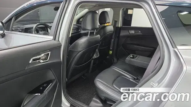Kia Sportage 2021 — Фото 11/20