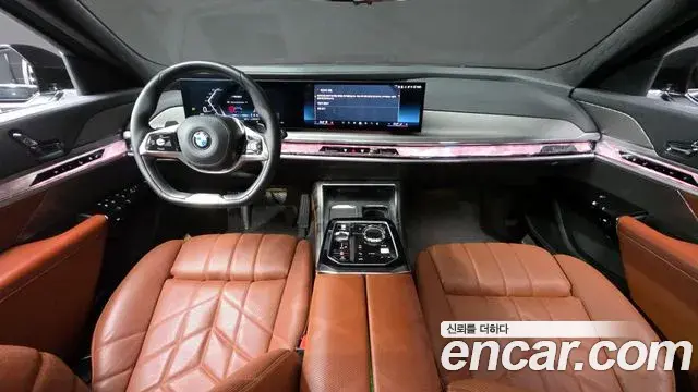 BMW 7 Series 2023 — ფოტო 6/19