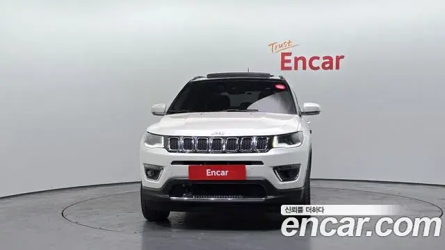 Jeep Compass 2020 — Фото 3/20