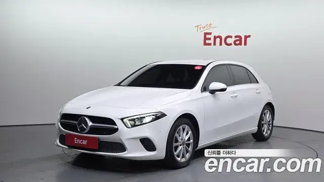 Mercedes-Benz A-Class 2019 — ფოტო 1/20