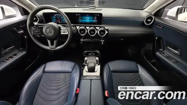 Mercedes-Benz A-Class 2019 — ფოტო 10/20