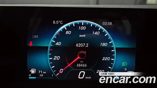 Mercedes-Benz A-Class 2019 — ფოტო 12/20