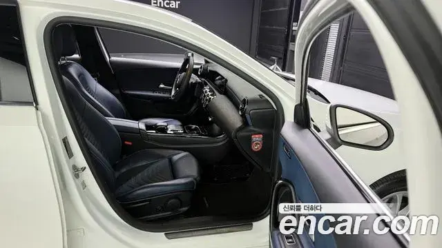 Mercedes-Benz A-Class 2019 — ფოტო 9/20