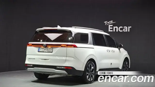 Kia Carnival 2020 — Photo 2/20