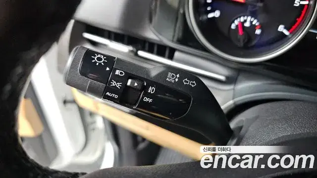 Kia Carnival 2020 — Photo 15/20