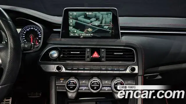Genesis G70 2018 — ფოტო 19/20