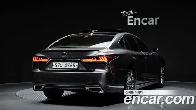 Lexus LS500 2018 — Şəkil 16/20
