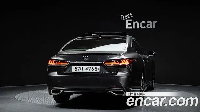 Lexus LS500 2018 — Şəkil 14/20