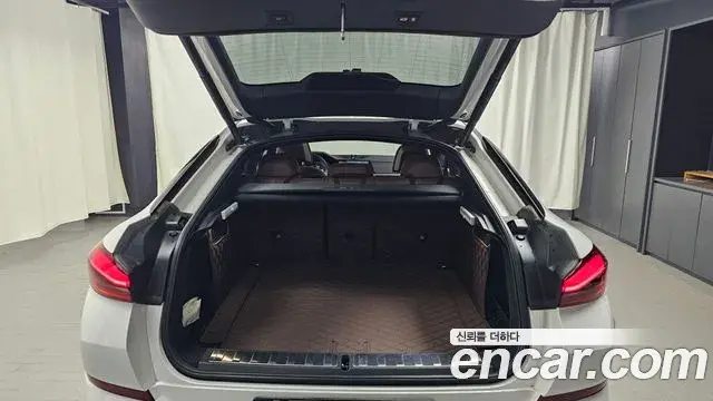 BMW X6 2023 — Photo 12/20