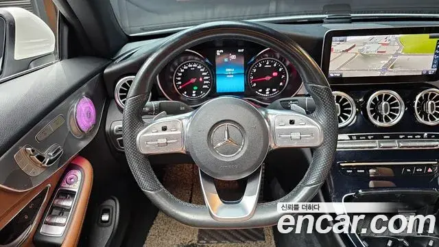 Mercedes-Benz C-Class 2019 — Photo 10/20