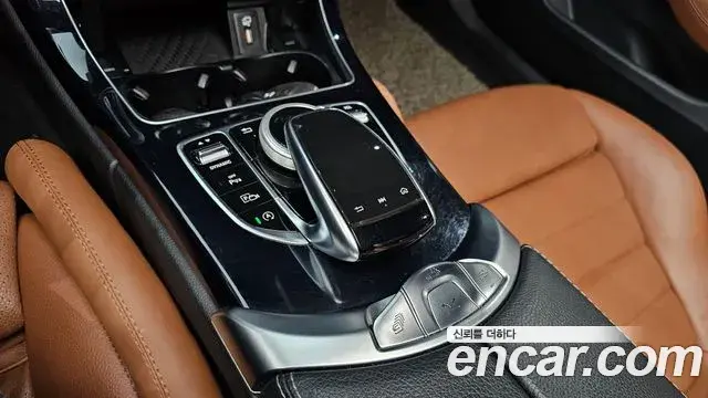 Mercedes-Benz C-Class 2019 — Photo 20/20