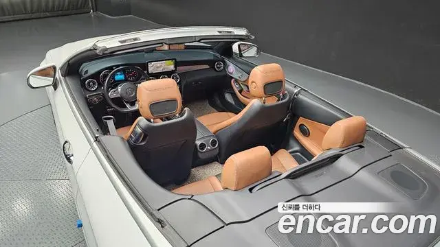 Mercedes-Benz C-Class 2019 — Photo 5/20