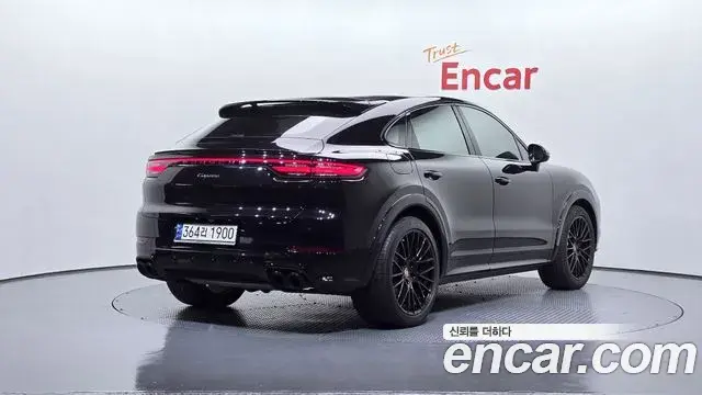 Porsche Cayenne 2021 — Photo 1/20