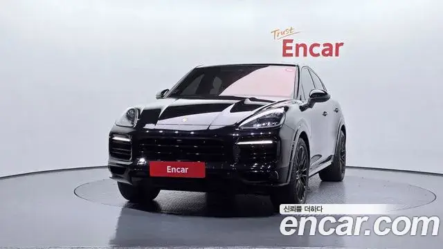 Porsche Cayenne 2021 — Photo 17/20