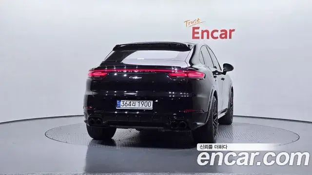Porsche Cayenne 2021 — Photo 11/20