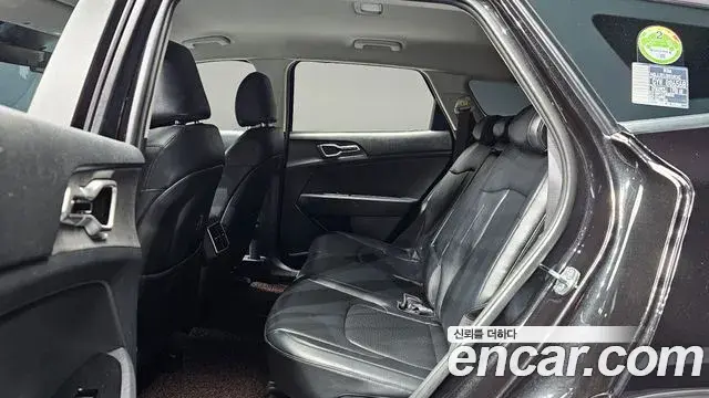 Kia Sportage 2021 — ფოტო 17/20